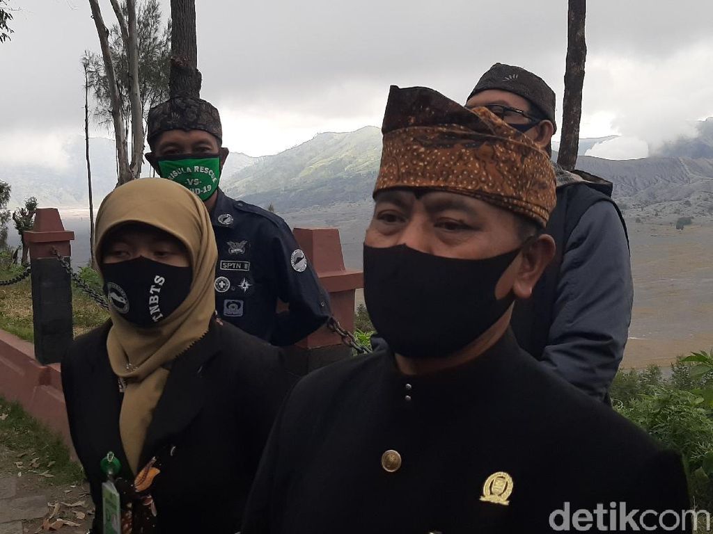 Bromo Buka Lagi, Suku Tengger Gelar Ritual Kulo Nuwon Bromo Buka Lagi, Suku Tengger Gelar Ritual Kulo Nuwon