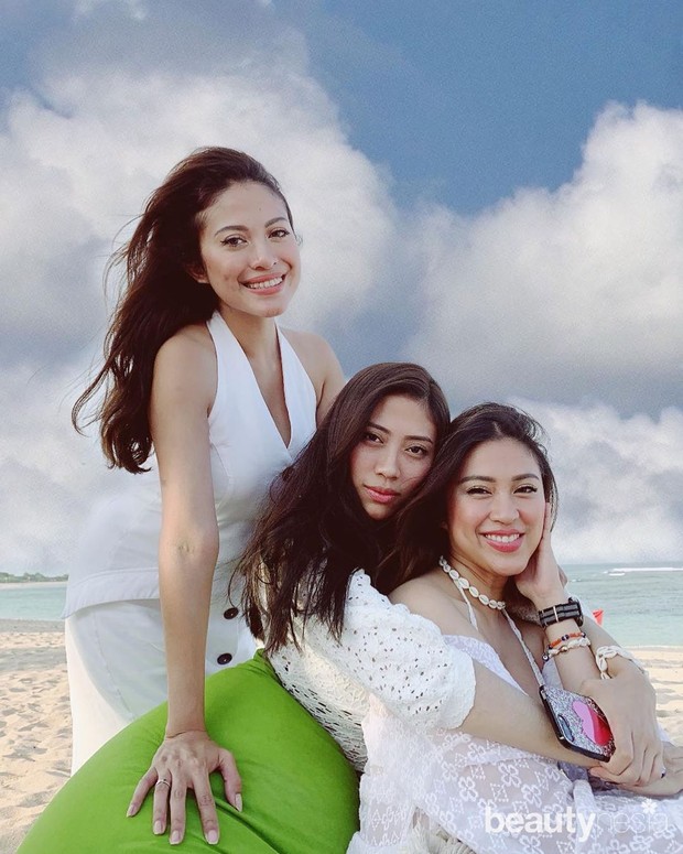 Tyna Kana Mirdad dan Cynthia Ganesha