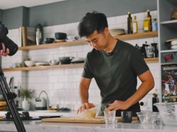 Yohanes Adhijaya, Baker Muda dari Bandung yang Jago Bikin Ragi Alami