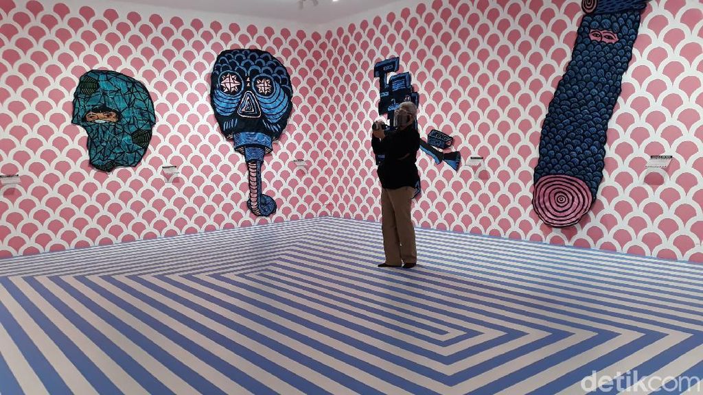 Mau ke ARTJOG Resilience? Pengunjung Wajib Copot Alas Kaki di Karya Ini Mau ke ARTJOG Resilience? Pengunjung Wajib Copot Alas Kaki di Karya Ini