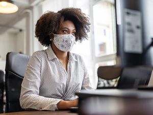 5 Cara Hindari Penularan Virus Corona di Ruangan Tertutup