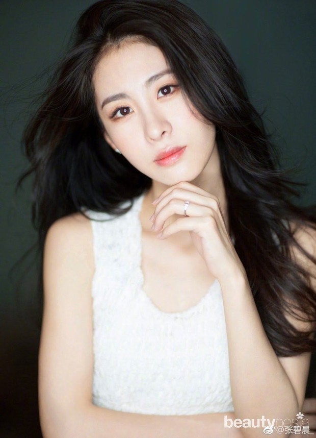 Diamond Zhang (mantan member Sunny Days)/ Foto: Koreaboo Diamond Zhang (mantan member Sunny Days)/ Foto: Koreaboo