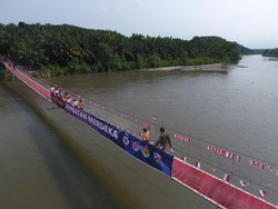Kisah Ekspedisi 1.000 Jembatan Gantung: Dari Carstensz ke Pelosok Nusantara