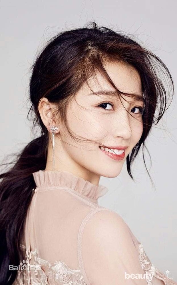 Esther Yu (THE9)/ Foto: Koreaboo Esther Yu (THE9)/ Foto: Koreaboo