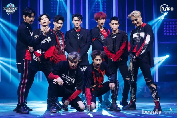 EXO/ Foto: Koreaboo EXO/ Foto: Koreaboo