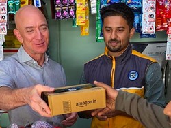 8 Kiat Sukses Bos Toko Online Terbesar Dunia