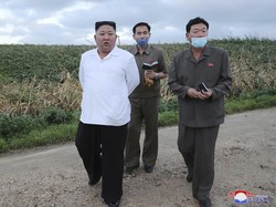 Kembali Muncul ke Publik, Kim Jong-Un Kunjungi Area Terdampak Topan