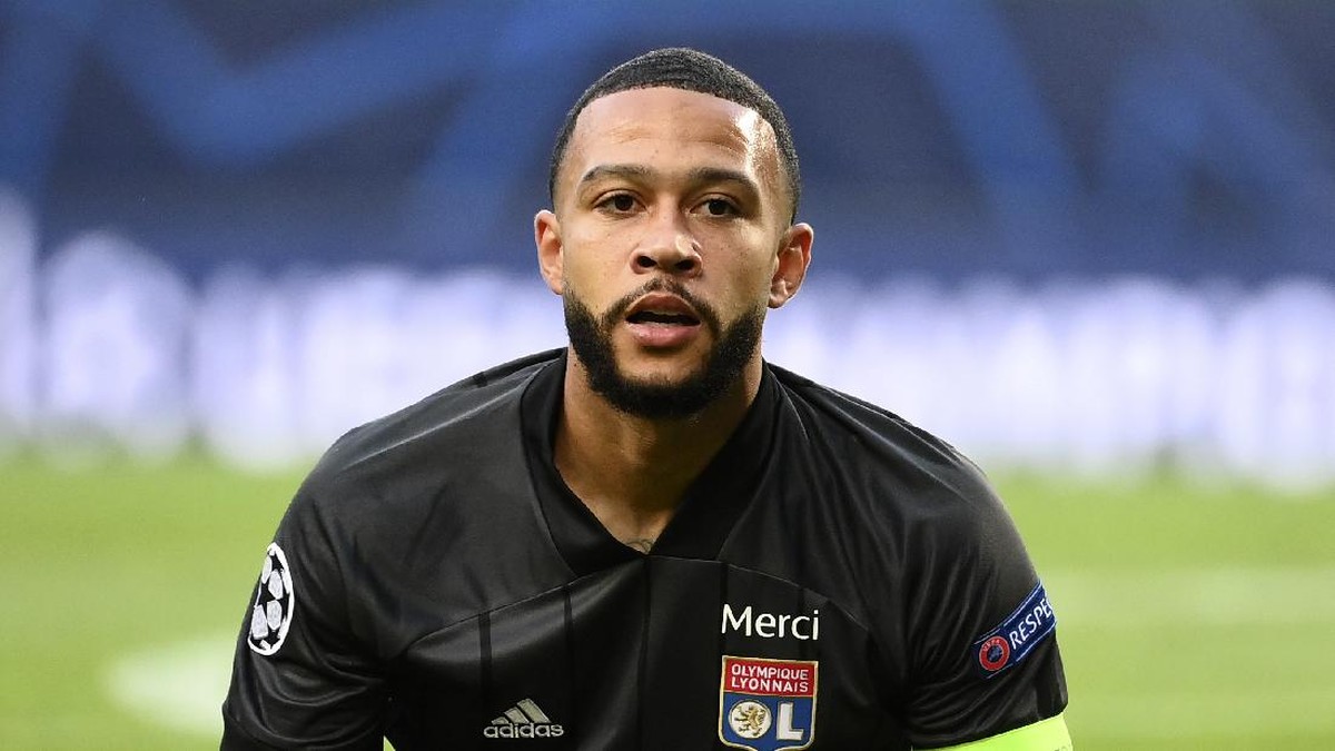 PSG Ikut Melirik, Memphis Depay Minat Pindah Enggak? (Foto: AP/Franck Fife)
