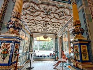 Mewah Bagai Istana, Toko Keju dan Yogurt Tercantik di Dunia