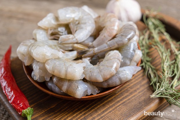 Raw Prawn / www.freepik.com Raw Prawn