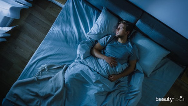 Tidur dalam gelap/ Sumber: Freepik.com Tidur dalam kamar yang terlalu dingin atau terlalu paans akan membuat tidur menjadi tidak optimal.