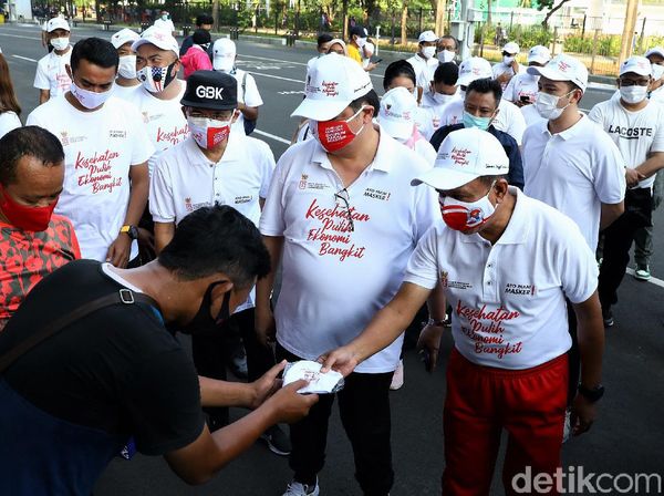 Ada Aksi Bagikan Masker untuk Cegah Corona di GBK