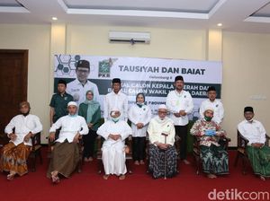 3 Bacalon Kepala Daerah Terima Baiat di Ponpes Lirboyo Kediri