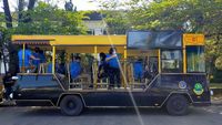 Asyik! Bandros Kembali Angkut Wisatawan Keliling Kota Bandung