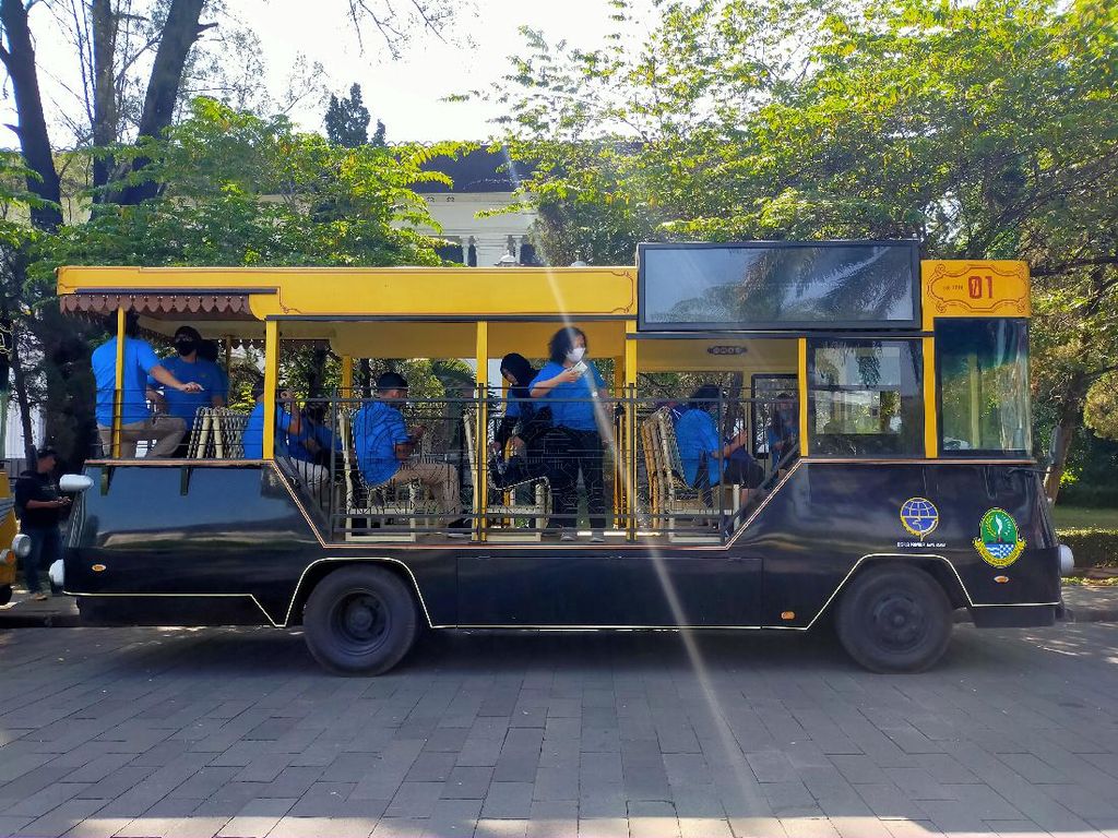 Sempat Setop Operasi, Bandros Siap Ajak Wisatawan Keliling Bandung Sempat Setop Operasi, Bandros Siap Ajak Wisatawan Keliling Bandung