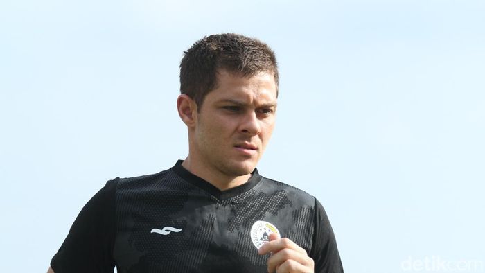 Batata Gelandang PSS Sleman, Guilherme Felipe de Castro atau biasa dipanggil Batata
