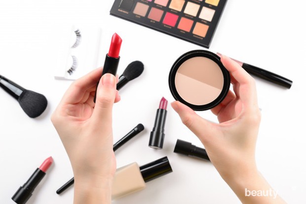 kulit sensitif disarankan untuk memakai mineral makeup dan foundation berbasis silikon