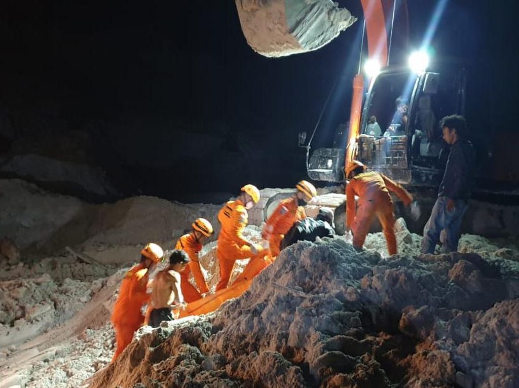 Total 6 Penambang Timah Tertimbun Longsor di Bangka Belitung Tewas Total 6 Penambang Timah Tertimbun Longsor di Bangka Belitung Tewas