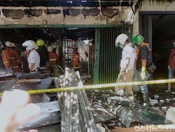 5 Orang Tewas dalam Kebakaran Toko Elektronik di Surabaya Satu Keluarga