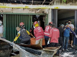 Total 5 Orang Tewas dalam Kebakaran Toko Elektronik di Surabaya