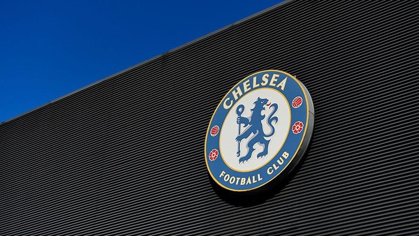 LONDON, ENGLAND - NOVEMBER 1: Chelsea logo is pictured prior to the Barclays Premier League match between Chelsea and Queens Park Rangers at Stamford Bridge on November 1, 2014 in London, England. (Photo by Mike Hewitt/Getty Images)