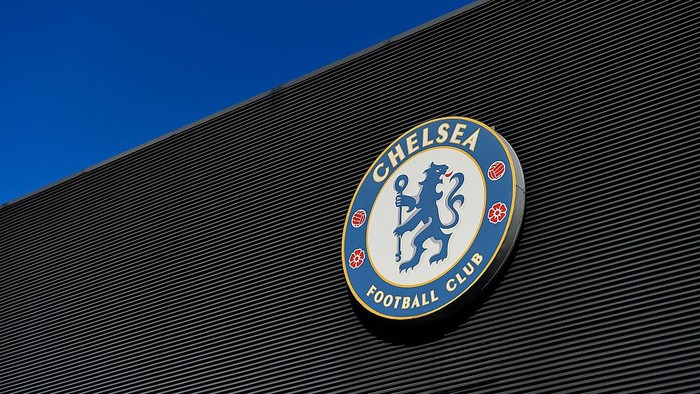 LONDON, ENGLAND - NOVEMBER 1: Chelsea logo is pictured prior to the Barclays Premier League match between Chelsea and Queens Park Rangers at Stamford Bridge on November 1, 2014 in London, England. (Photo by Mike Hewitt/Getty Images)