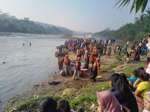 4 Remaja Terseret Arus Sungai Cisadane, Satu Meninggal dan 1 Hilang