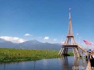 Ada Menara Eiffel di Semarang Ada Menara Eiffel di Semarang