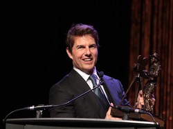 Tom Cruise Disebut Positif COVID-19