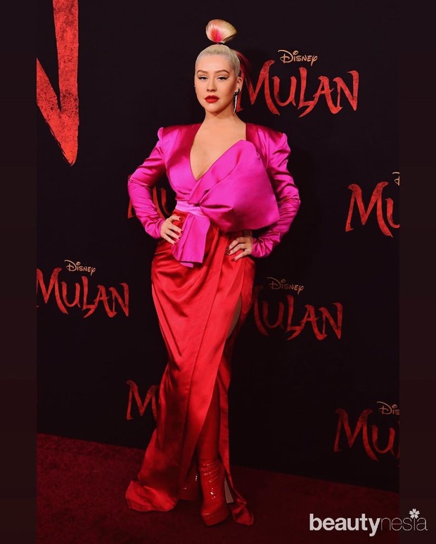 Ungkapkan Rasa Haru dan Bahagia/instagram.com/xtina/ ungkapkan rasa haru dan bahagia