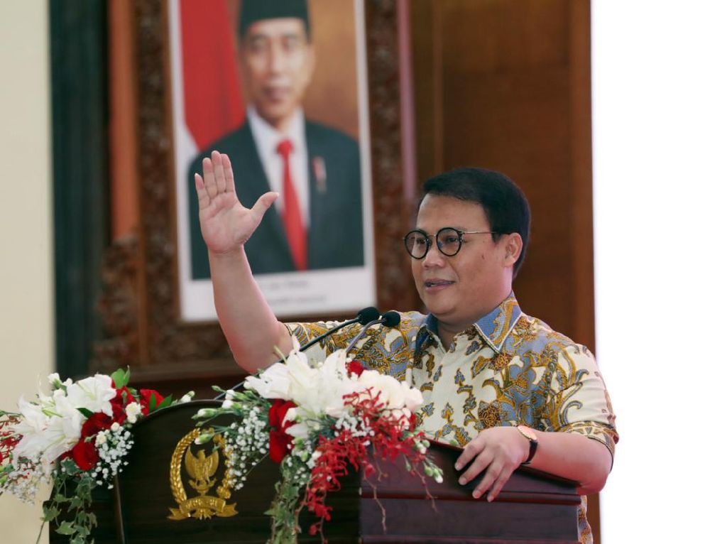 Hari Pahlawan, Ini Pesan Wakil Ketua MPR untuk Milenial & Gen Z Hari Pahlawan, Ini Pesan Wakil Ketua MPR untuk Milenial & Gen Z