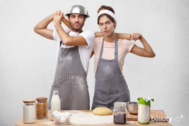 Penyesalan sudah menikah dan berpikir untuk bercerai sangat umum muncul dibenak mereka baru saja menyadari beratnya konflik dalam rumah tangga.