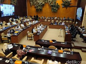 Budi Karya hingga Basuki Rapat Bareng DPR Bahas APBN
