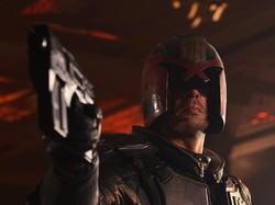 Sinopsis Dredd, Hakim Bertopeng Penegak Keadilan