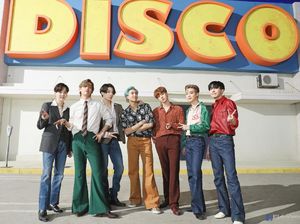 5 Gaya BTS di Video Dynamite yang Kini Sudah Habis Terjual 5 Gaya BTS di Video Dynamite yang Kini Sudah Habis Terjual