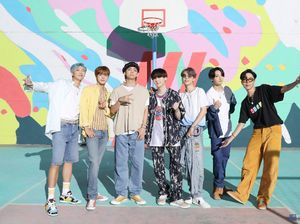 Ukir Sejarah! Dynamite BTS Puncaki Billboard Hot 100 Ukir Sejarah! Dynamite BTS Puncaki Billboard Hot 100