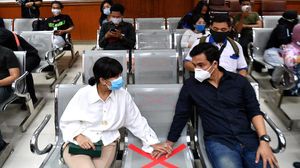 Vanessa Angel Jalani Sidang Kasus Narkoba Didampingi Suami