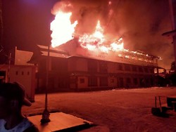 Gedung Kampus STIE di Palu Terbakar, Seluruh Ruang Belajar Hangus