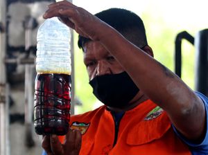 Keren! Di Sini Sampah Plastik Diolah Jadi BBM