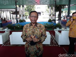 Soroti Praktik Industri Hukum di RI, Mahfud Md Ingatkan Sanksi Moral Soroti Praktik Industri Hukum di RI, Mahfud Md Ingatkan Sanksi Moral