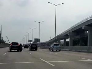 Polisi: Pemotor Bonceng 3 Masuk Tol Bekasi Timur, Putar Balik di Km 21 Polisi: Pemotor Bonceng 3 Masuk Tol Bekasi Timur, Putar Balik di Km 21