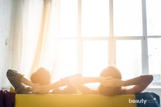 Bayanganmu tentang pernikahan yang indah dengan menjalani hidup bahagia selamanya akan sirna saat kamu menghadap pertengkaran untuk pertama kalinya.