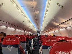 Selama PPKM, Pesawat Boleh Penuh, Asal Sisakan 3 Baris Kursi Kosong
