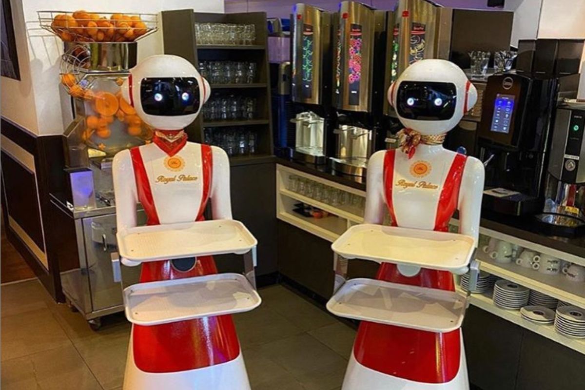 Robot Pelayan Restoran Dari Belanda
