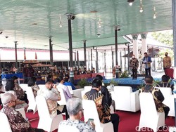 Sewindu UU Keistimewaan, Sultan HB X Bicara Demokrasi Khas Yogya