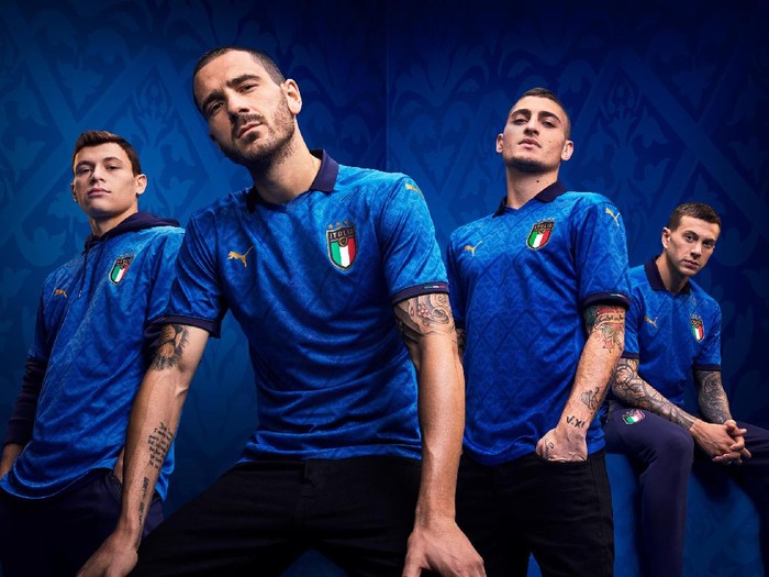 Timnas Italia merilis jersey kandang terbaru mereka menjelang laga Nations League kontra Bosnia-Herzegovina, Senin (31/8/2020).