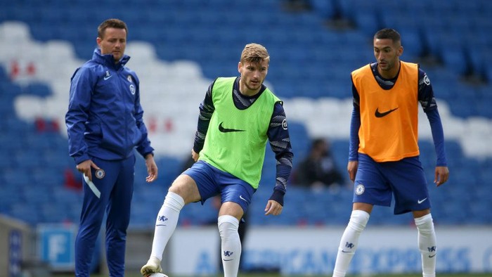 BRIGHTON, ENGLAND - AUGUST 29: Timo Werner of Chelsea warms up ahead of the pre-season friendly between Brighton & Hove Albion and Chelsea  at Amex Stadium on August 29, 2020 in Brighton, England. (Photo by Steve Bardens/Getty Images)