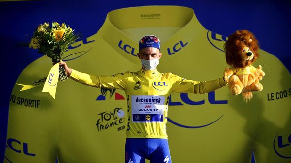 Alaphilippe Rebut Jersey Kuning Setelah Menangi Etape 2 Tour de France