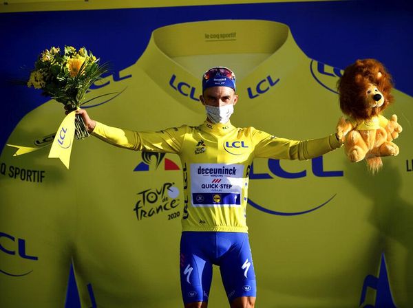 Alaphilippe Rebut Jersey Kuning Setelah Menangi Etape 2 Tour de France