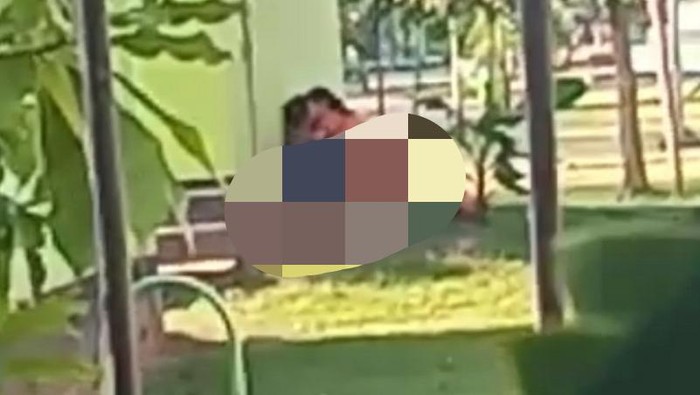 viral mesum di taman maramis
